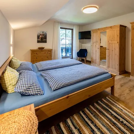 Apartment Veronika 2 *